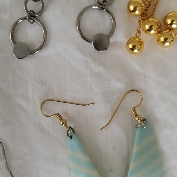 Lot of 10 pair earrings - Picture 2 of 7